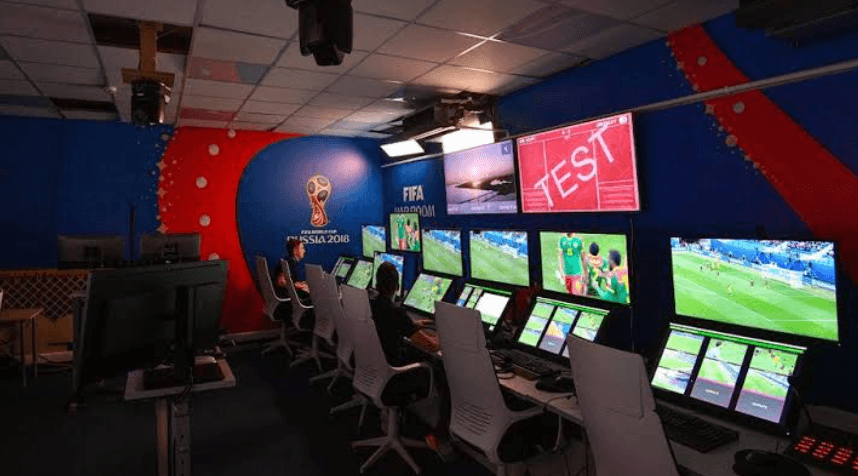 From VAR Reviews to Live Dealer Screens: Why Visible Processes Build Trust